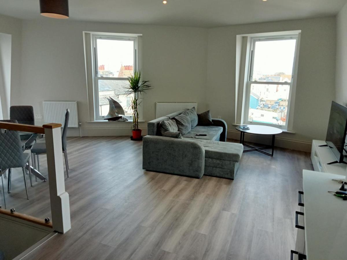 Glorious Duplex By The Sea